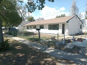 Building Photo - Fort Morgan Tri-plex