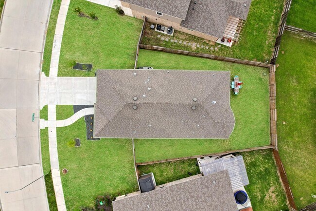 Building Photo - 11631 Darby Chase Trl