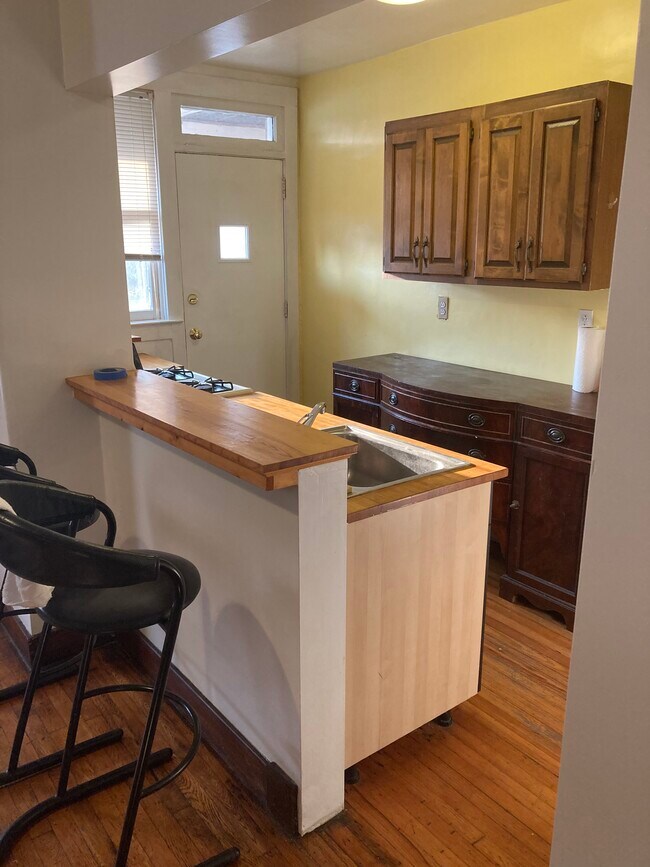 Building Photo - 3254 Dawson St