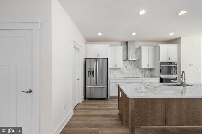 Building Photo - 356 Evermore Ln