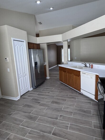 Building Photo - 7507 Canal Point Ct