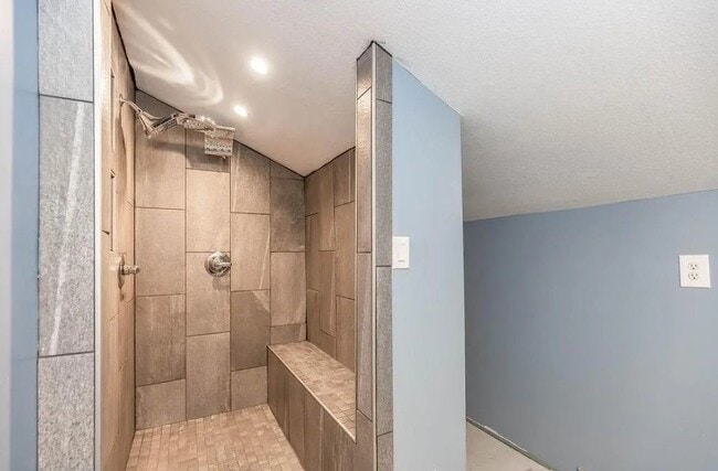 Building Photo - 4818 Norwood Ave