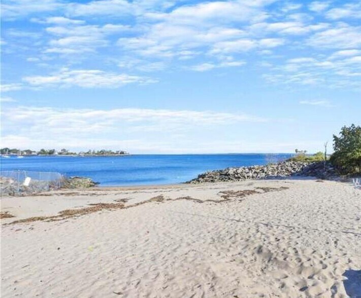Private Beach - 10 Davenport Ave