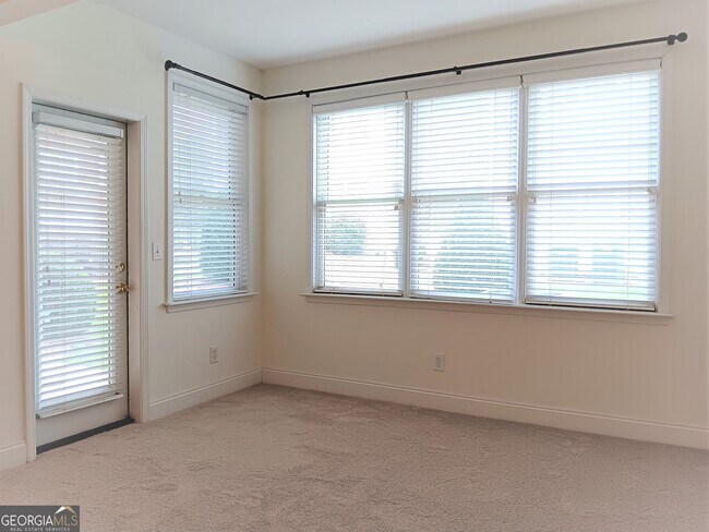 Building Photo - 214 McLaren Gates Dr