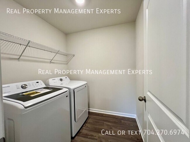 Building Photo - 3031 Blf Hl Ln
