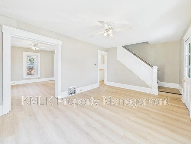 Building Photo - 773 Montana Ave