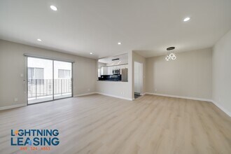Building Photo - 1035 Hayworth Ave