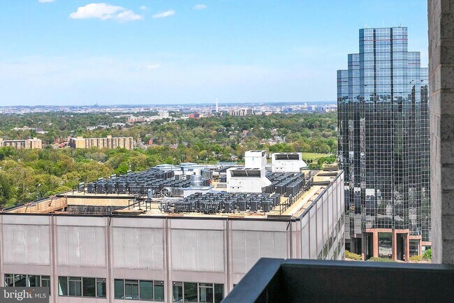 Building Photo - 5505 Seminary Rd