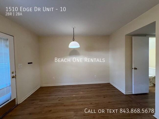 Building Photo - North Myrtle Beach - 2 Bd/1.5 Ba Townhome