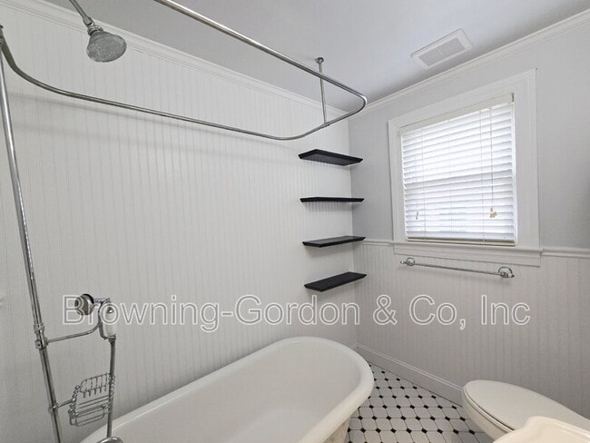 Building Photo - 1207 Sunnymeade Dr