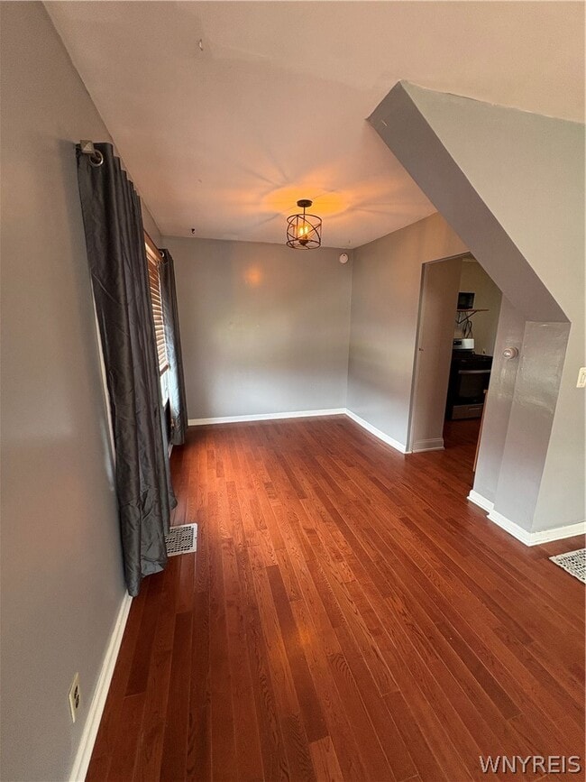 Building Photo - 57 Abbottsford Pl