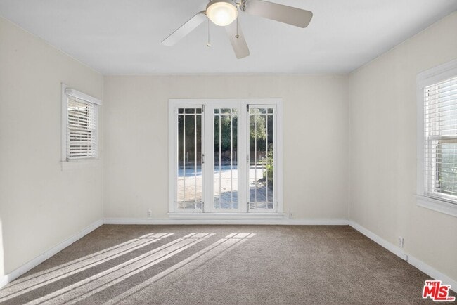 Building Photo - 11029 Sarah St