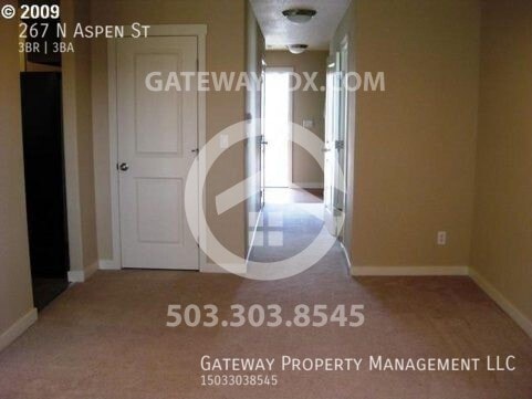 Building Photo - 267 N Aspen St