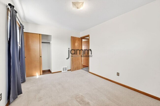 Building Photo - 16261 Remora Blvd