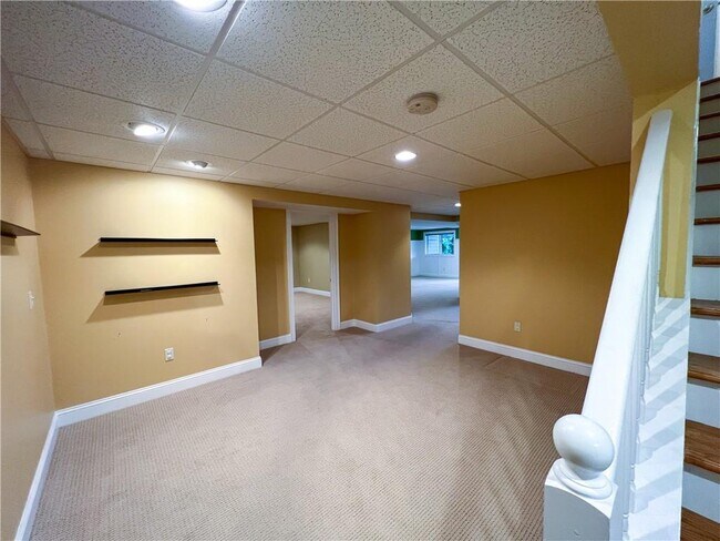 Building Photo - 39 Eagle Dr