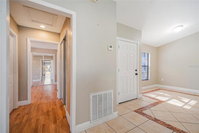 Building Photo - 1503 Lund Ave