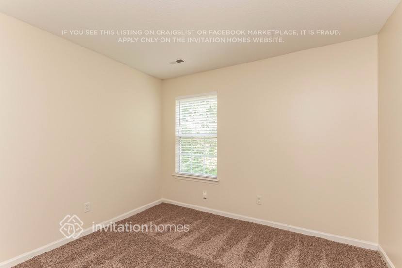 Building Photo - 11120 Northwoods Forest Dr