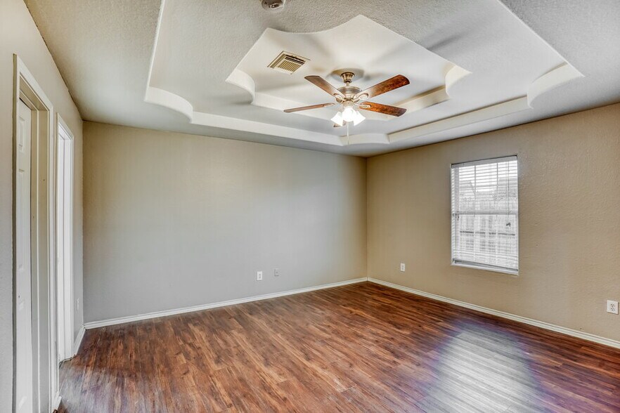 Building Photo - 18719 Reynolds Park Dr