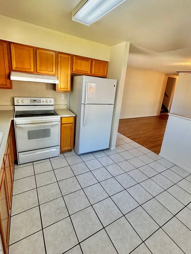 Building Photo - 3512-3512 Holland Ct