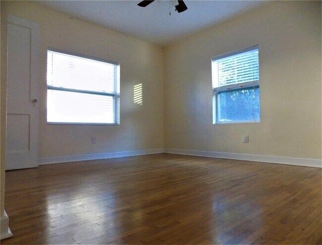 Building Photo - 3130 W Euclid Ave