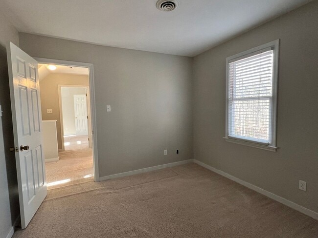 Building Photo - 2508 Crosstimbers Terrace