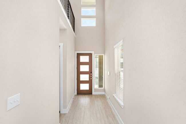 Building Photo - Brand New 3/2.5 Townhome