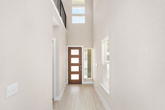 Building Photo - Luxury 3/2.5 Brand New Home