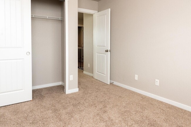 Building Photo - 7797 Wagonwood Pl