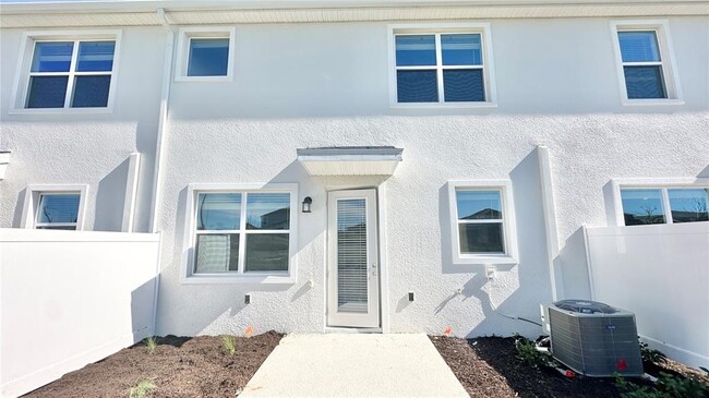 Building Photo - 326 Bogey Dr
