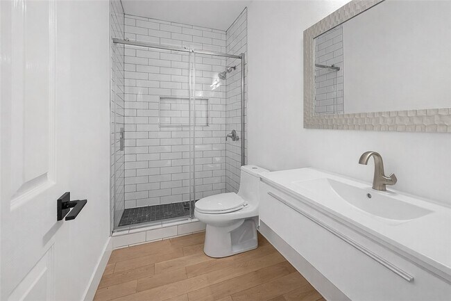 Building Photo - 110 SE G Ct