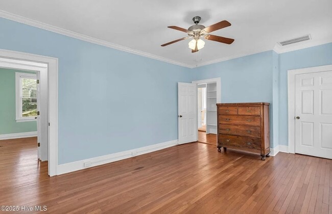 Building Photo - 3 Bed 3 Bath Historic Home