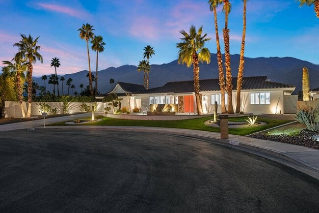 Building Photo - Casa del Sol- Modern Paradise w/ Pool and Casita (Monthly Only - No Long Term)