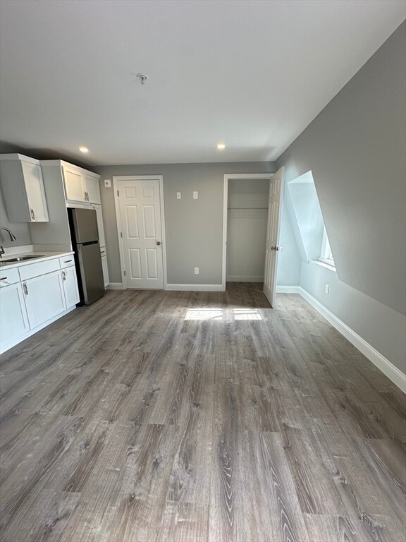 Building Photo - 6 Monroe St