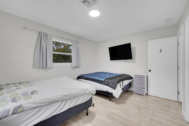 Building Photo - 2784 NW 9th St