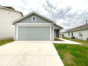 Building Photo - **APPLICATION RECEIVED** **MOVE IN SPECIAL** Beautiful 4BR/2BA Home with Fenced Yard & Garage!