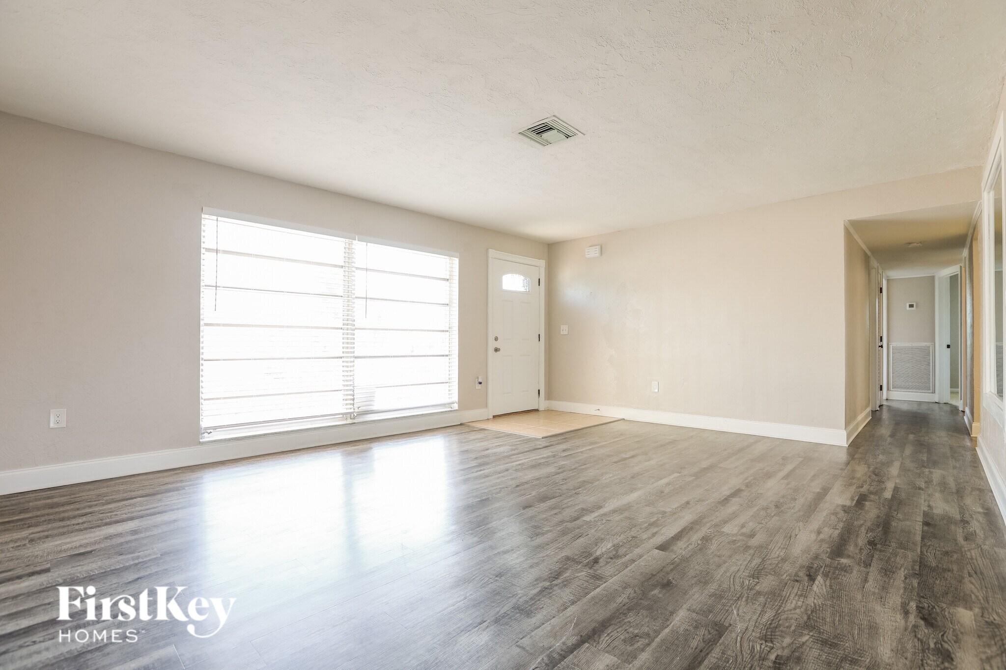 Building Photo - 63 Rotonda Cir