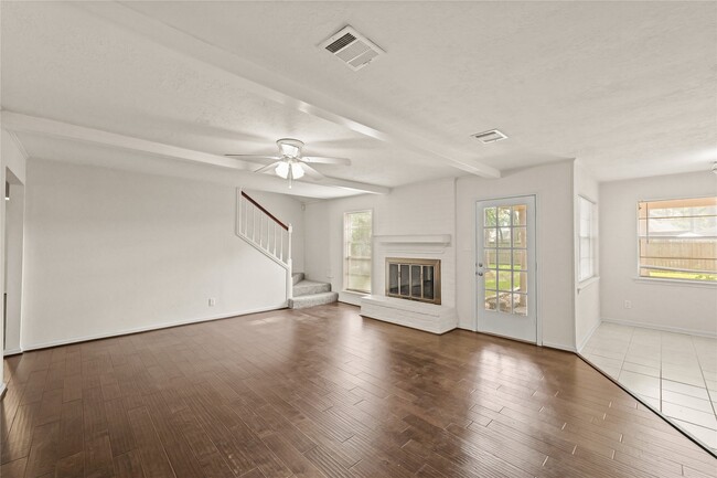 Building Photo - 14110 Saddlebend Dr