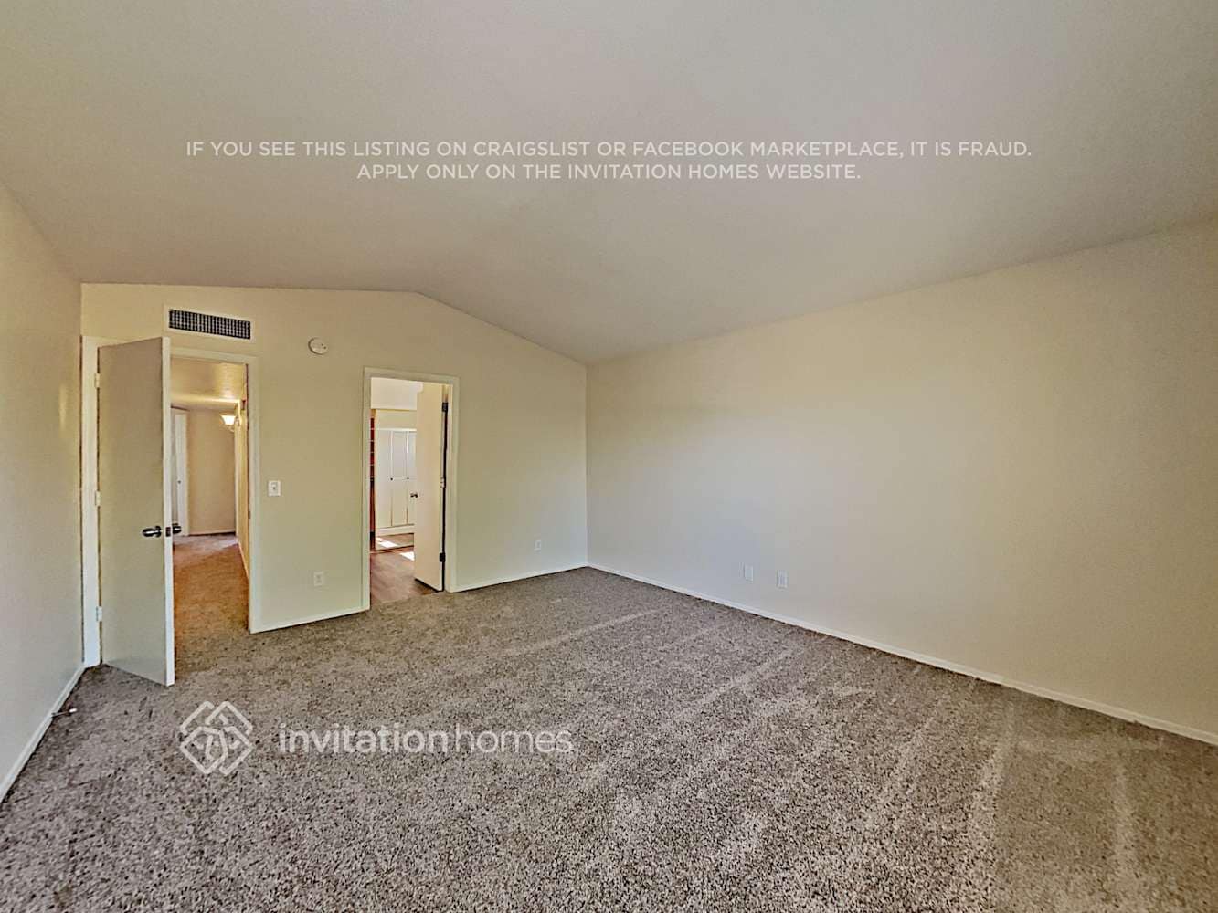 Building Photo - 8030 W Paradise Dr