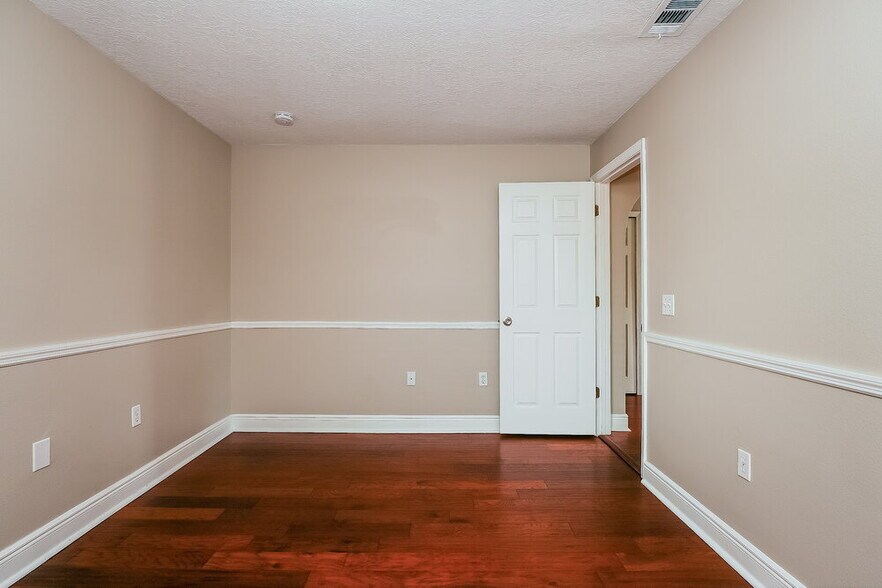 Building Photo - 1555 Stefan Cole Ln