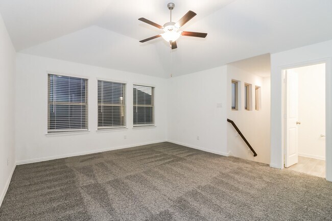 Building Photo - 14002 Oakdale Falls Ln