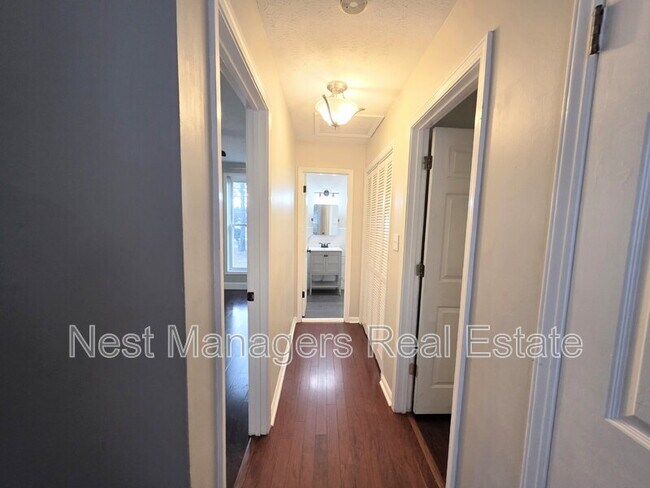 Building Photo - 1808 Bryn Mawr Dr