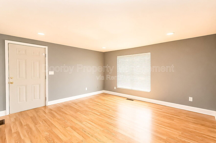 Building Photo - 1707 Kirby Ave