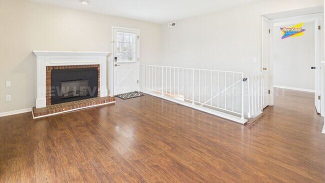 Building Photo - 1717 S Cypress St