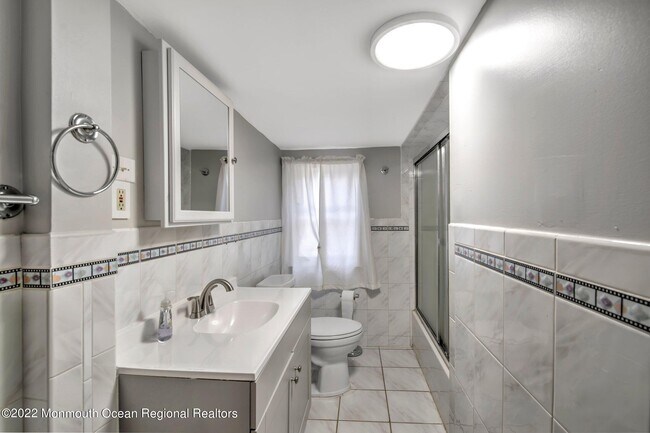 Building Photo - 284 Millstone Rd