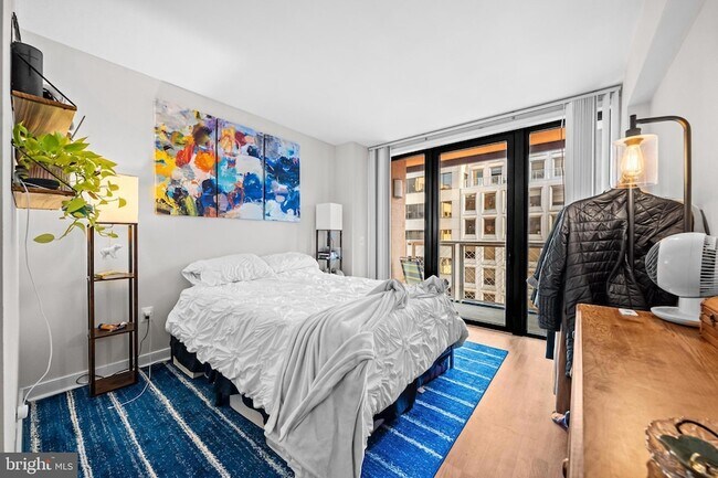 Building Photo - 631 D St NW