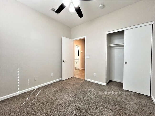 Building Photo - 11214 W Almeria Rd