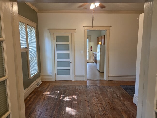 Building Photo - 807 Ferris Ct