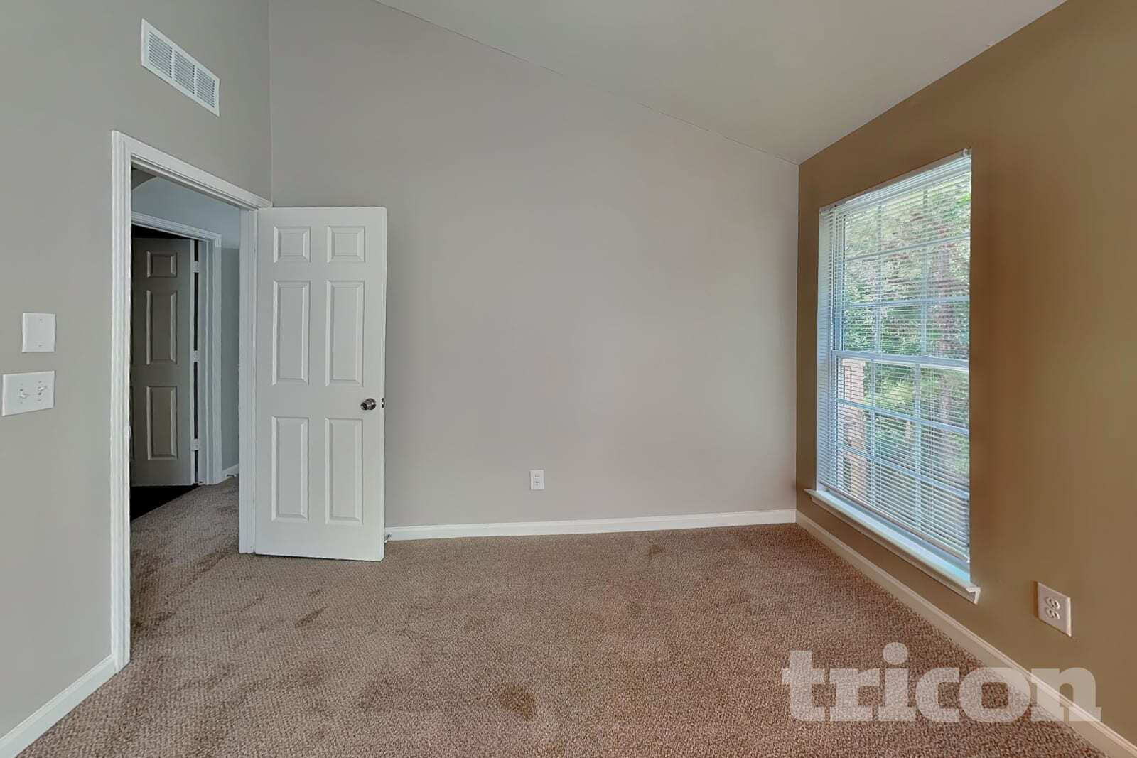 Building Photo - 5743 Village Loop