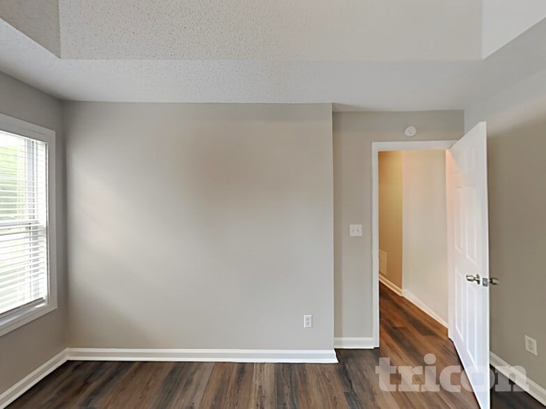 Building Photo - 1053 Abercorn Way