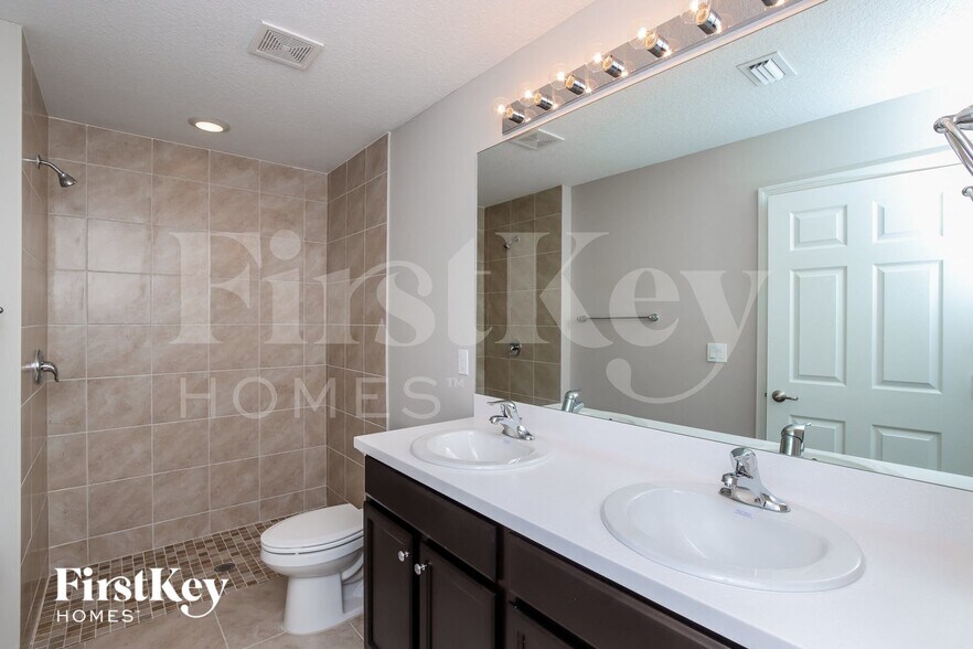 Building Photo - 785 Coconut St SE